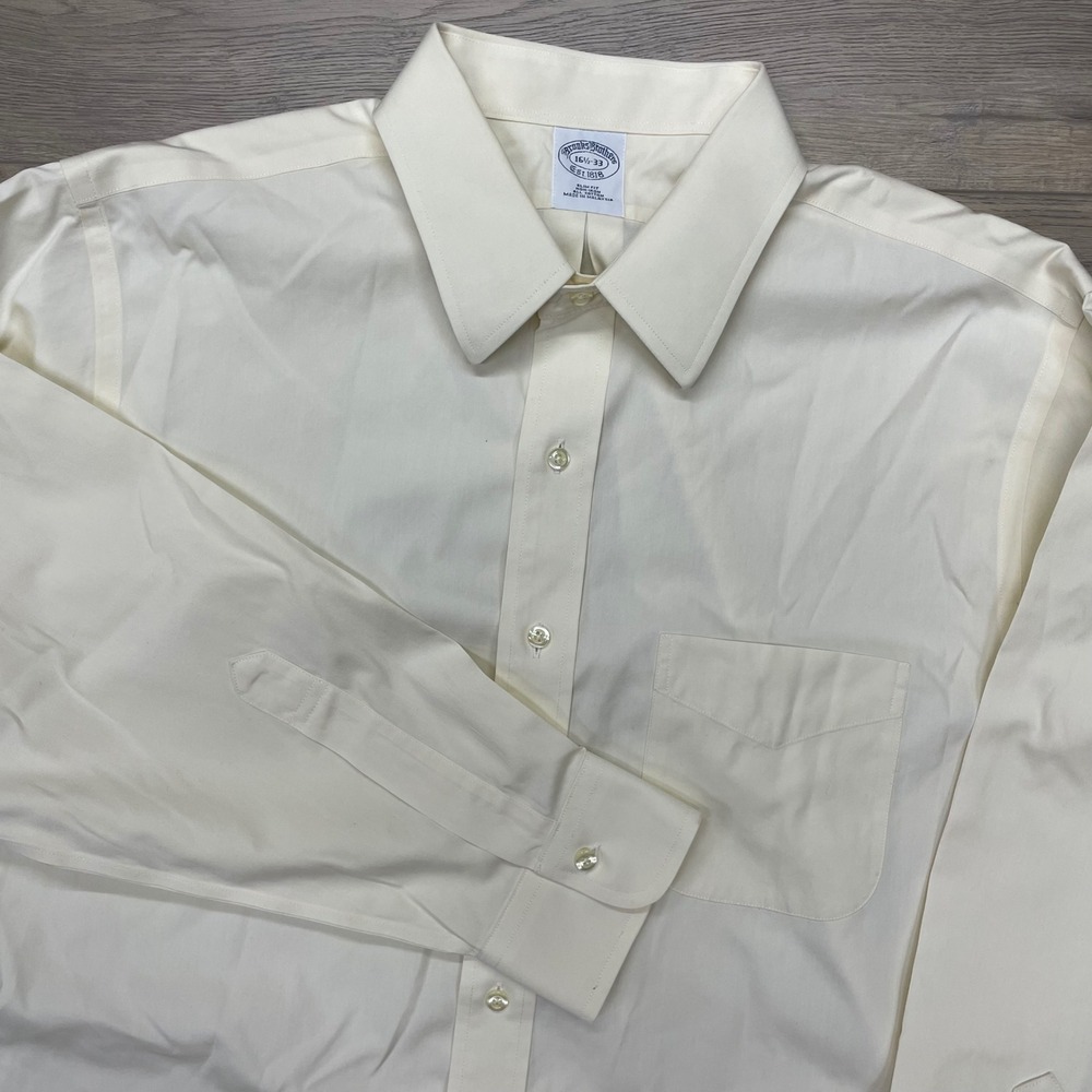 Brooks Brothers Dress Shirt Mens 16.5-33 Cream Slim Fit Non-Iron Cotton